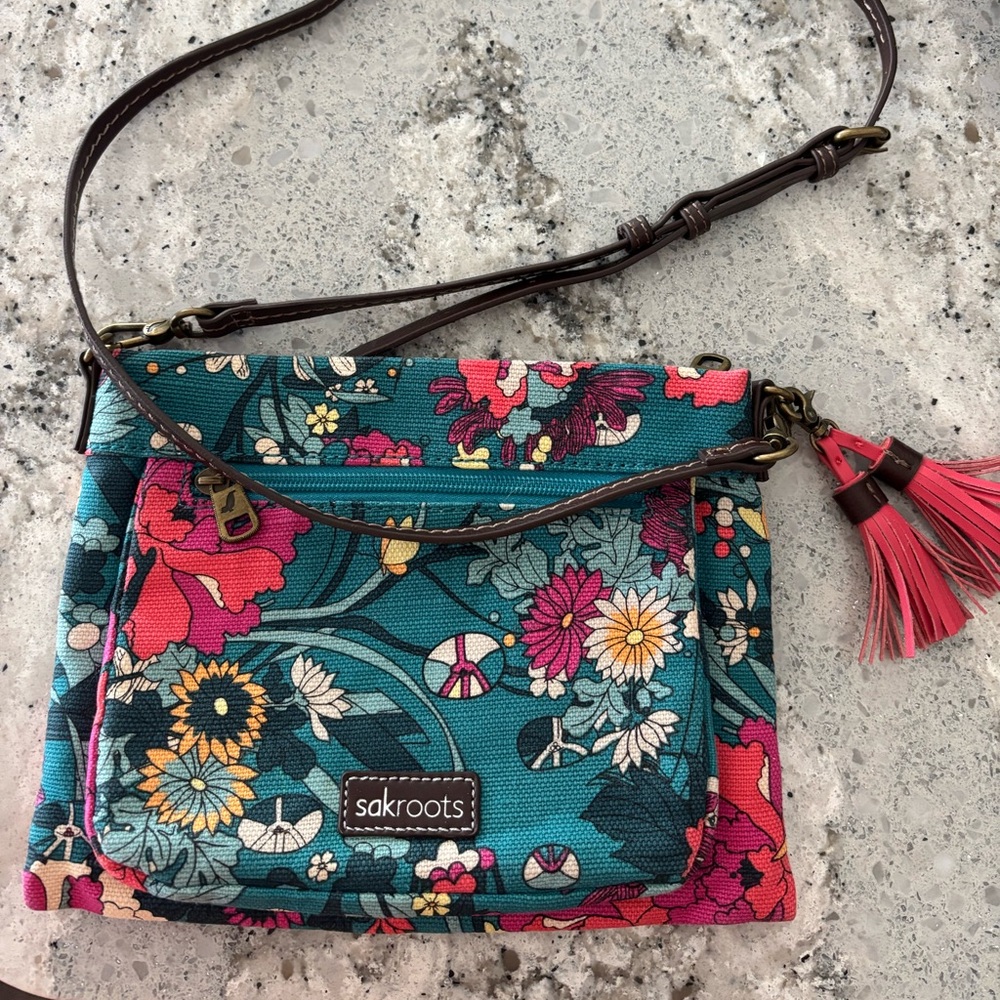 Sakroots crossbody purse